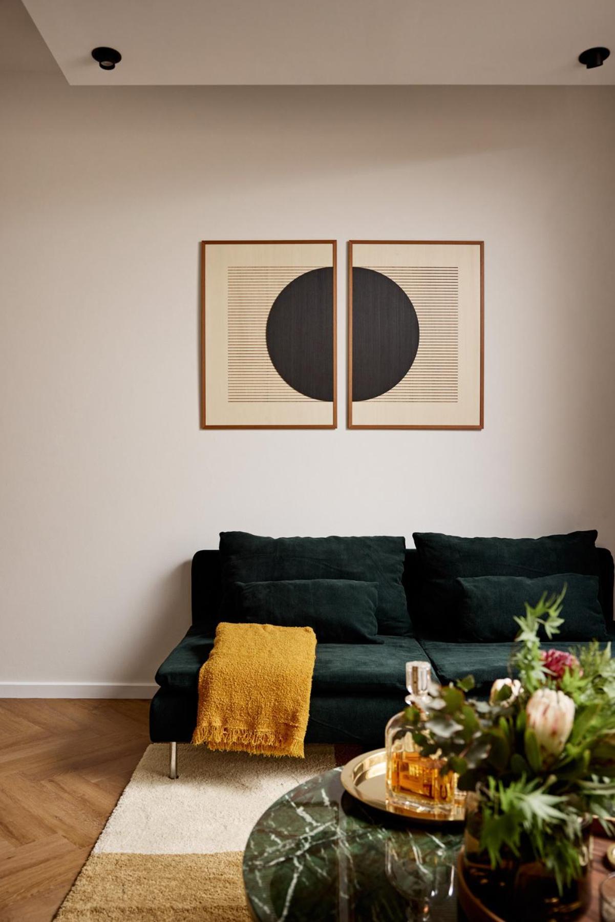 The Brass Flamingo On Oxford Street Apartment